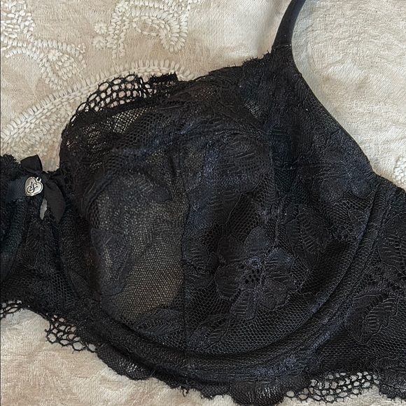 Victoria's Secret Black Lace Balconette Bra - Picture 4 of 7